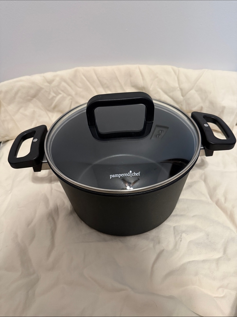 Pampered Chef Black Nonstick Covered Dutch Oven Pot
